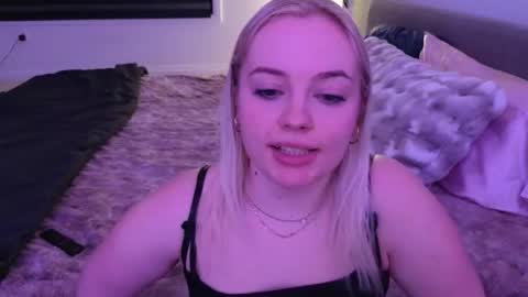 margot_robbie7 online show from February 25, 12:20 am