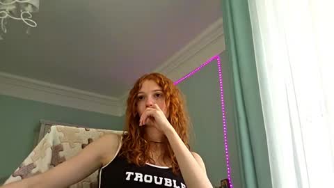 Snapshot of margydoyle chatting on June 23, 9:29 am Runa online show from June 23, 9:29 am