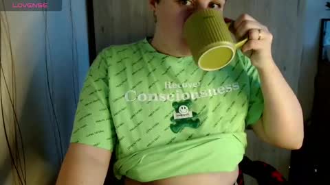 Mari online show from November 5, 6:02 am