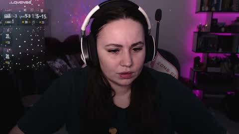 Snapshot of mari_moore7 chatting on January 6, 9:41 am mari moore online show from January 6, 9:41 am