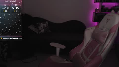 Snapshot of mari_moore7 chatting on January 24, 7:08 am mari moore online show from January 24, 7:08 am