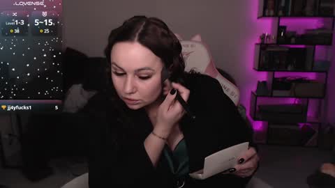 Snapshot of mari_moore7 chatting on January 31, 9:37 pm mari moore online show from January 31, 9:37 pm