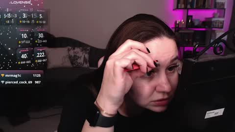 Snapshot of mari_moore7 chatting on February 7, 1:53 pm mari moore online show from February 7, 1:53 pm