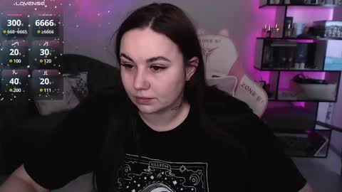 Snapshot of mari_moore7 chatting on February 20, 8:50 am mari moore online show from February 20, 8:50 am