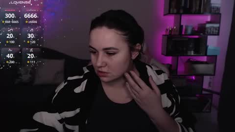 Snapshot of mari_moore7 chatting on March 2, 10:45 am mari moore online show from March 2, 10:45 am