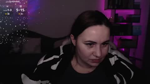 Snapshot of mari_moore7 chatting on March 2, 2:21 pm mari moore online show from March 2, 2:21 pm