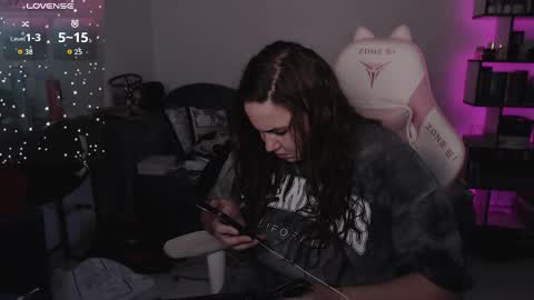 Snapshot of mari_moore7 chatting on October 11, 9:30 am mari moore online show from October 11, 9:30 am