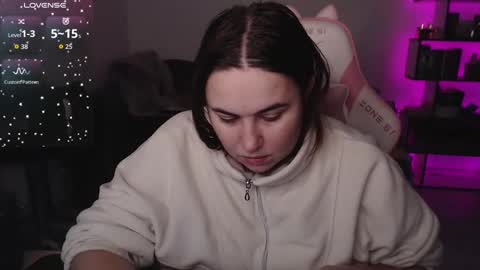 Snapshot of mari_moore7 chatting on November 18, 7:02 am mari moore online show from November 18, 7:02 am