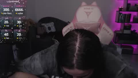 Snapshot of mari_moore7 chatting on November 20, 10:04 am mari moore online show from November 20, 10:04 am