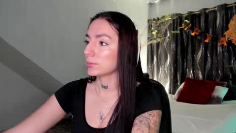 Snapshot of mari_salgado chatting on October 21, 2:51 pm mari_salgado online show from October 21, 2:51 pm
