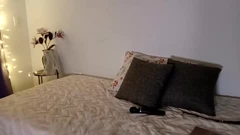 maria441958 online show from March 12, 1:01 am