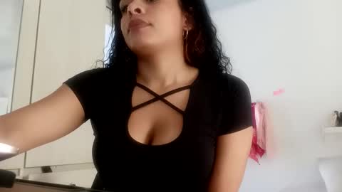 maria441958 online show from April 7, 3:45 pm