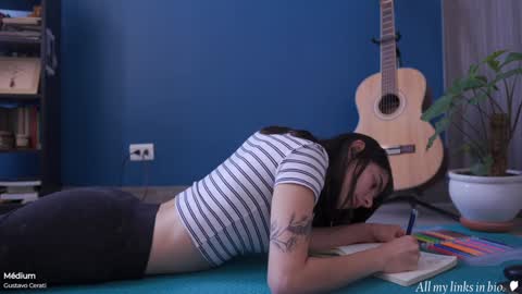 Snapshot of maria_alfonsina_ chatting on December 9, 4:26 pm Alfonsina online show from December 9, 4:26 pm