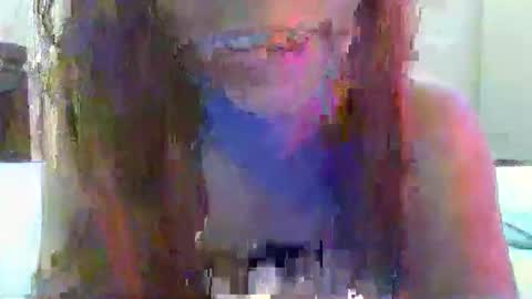 Mareu online show from November 10, 3:05 am