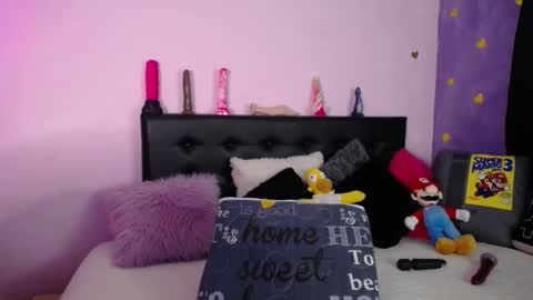 Snapshot of maria_milf35 chatting on December 20, 7:10 pm sofia online show from December 20, 7:10 pm