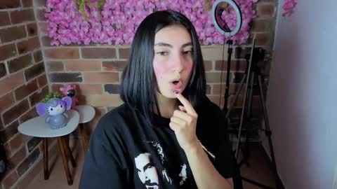 Maria online show from April 24, 7:16 pm