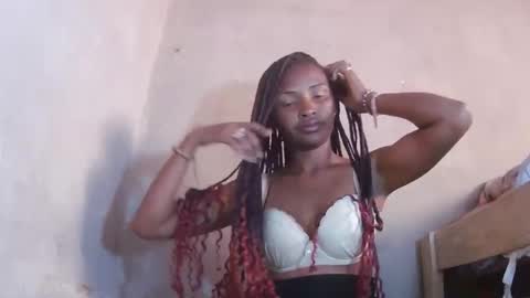 Snapshot of mariah586 chatting on September 18, 5:53 am Maria online show from September 18, 5:53 am