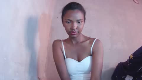 Snapshot of mariah586 chatting on September 26, 3:21 am Maria online show from September 26, 3:21 am