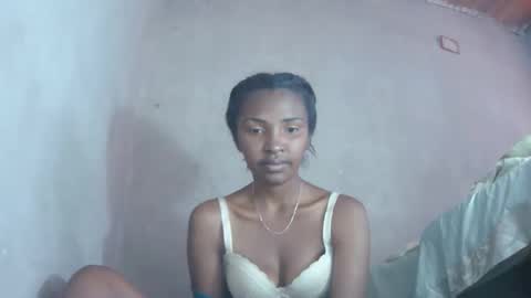 Snapshot of mariah586 chatting on October 9, 8:12 am Maria online show from October 9, 8:12 am