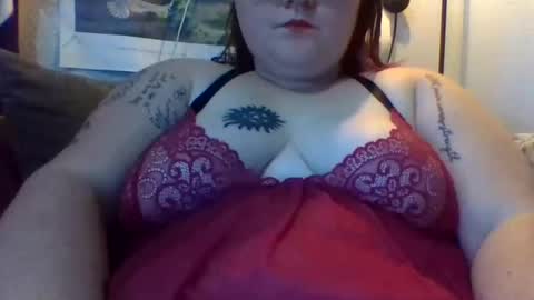 Snapshot of mariahensen chatting on November 2, 3:31 am mariahensen online show from November 2, 3:31 am