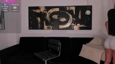 MARIA HERRERA  online show from January 11, 10:51 pm