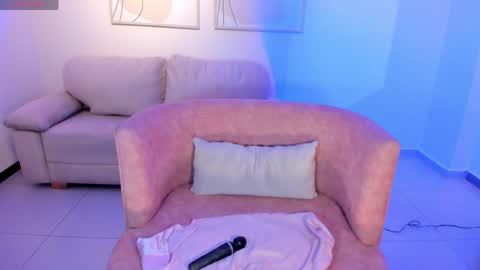 Snapshot of mariaherrera_ chatting on April 18, 12:14 am MARIA HERRERA online show from April 18, 12:14 am