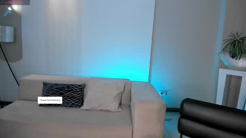 Snapshot of mariaherrera_ chatting on April 29, 8:04 pm MARIA HERRERA online show from April 29, 8:04 pm