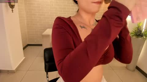 Snapshot of mariaherrera_ chatting on July 6, 12:07 am MARIA HERRERA online show from July 6, 12:07 am