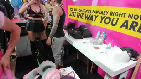 Pinkkitty online show from January 19, 2:04 am