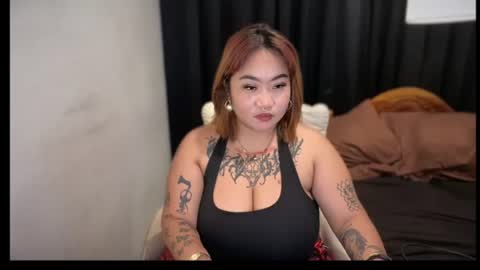 Snapshot of marialuxe chatting on August 3, 4:33 pm MariaLuxe online show from August 3, 4:33 pm