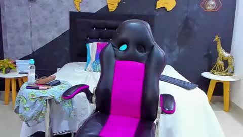  MARIAM online show from October 15, 1:22 pm