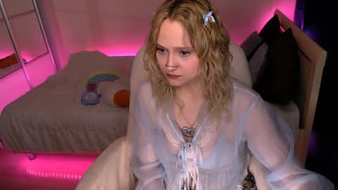 Maria online show from January 3, 4:06 pm