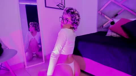 Snapshot of marian_pinzon chatting on January 24, 3:32 am Marian online show from January 24, 3:32 am