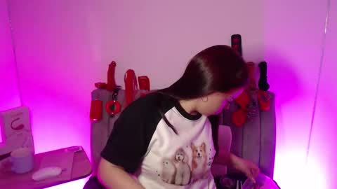 Marian online show from November 28, 2:25 am