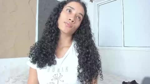 Snapshot of marian_rios chatting on March 2, 11:06 am Marian online show from March 2, 11:06 am