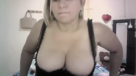 mariana995649 online show from July 16, 12:44 pm