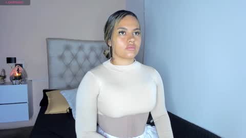 Snapshot of mariana__roe chatting on November 6, 11:26 pm Mariana Roe online show from November 6, 11:26 pm