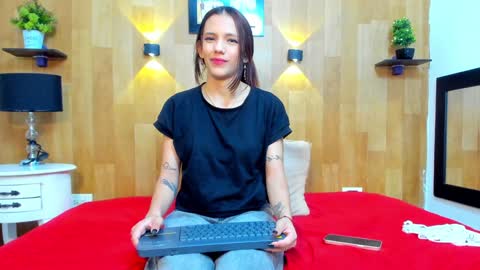 Snapshot of mariana_aangel chatting on December 19, 1:28 am Mariana Angel online show from December 19, 1:28 am