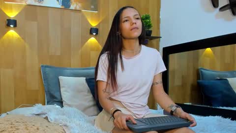 Snapshot of mariana_aangel chatting on October 6, 7:00 pm Mariana Angel online show from October 6, 7:00 pm