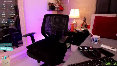 Mar y online show from April 14, 2:34 pm