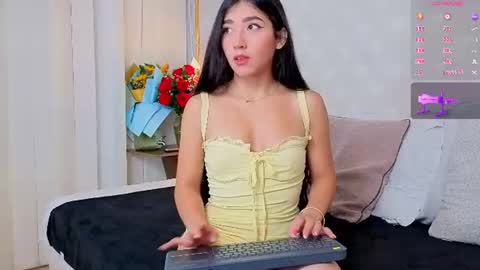Snapshot of mariana_kalo chatting on July 2, 11:27 am Mariana online show from July 2, 11:27 am