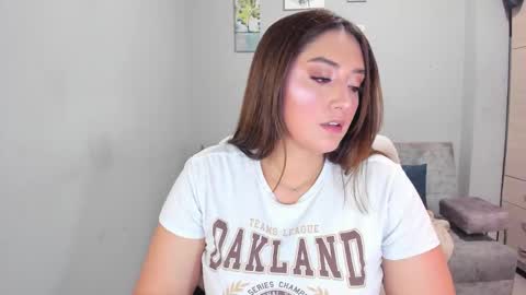 Snapshot of mariana_owen chatting on September 14, 12:32 am online show from September 14, 12:32 am