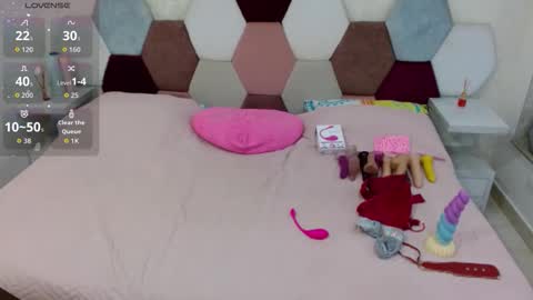 Snapshot of marianabbw_ chatting on December 18, 5:52 pm mariana online show from December 18, 5:52 pm