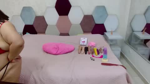 mariana online show from February 3, 6:35 pm