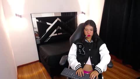 Mariana online show from November 24, 4:01 am