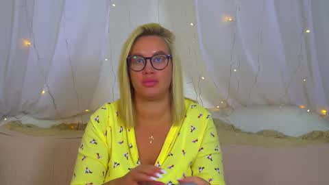 Maria online show from March 15, 6:25 pm