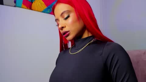 M A R I A N E online show from January 15, 6:51 am