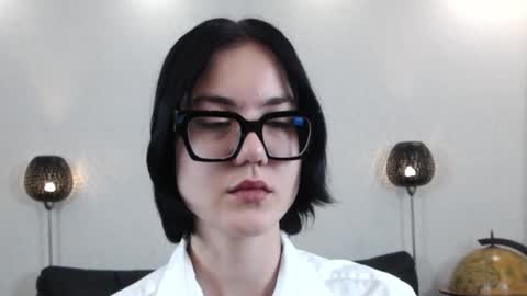 Marie Fitch online show from November 20, 4:01 am