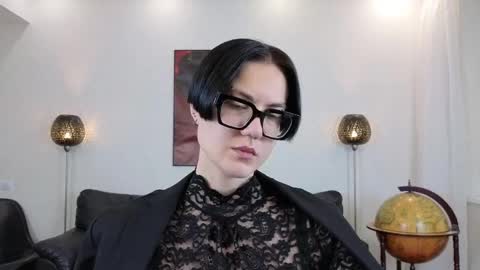 Marie Fitch online show from May 25, 1:11 am