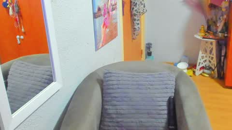 Snapshot of marie_marie03 chatting on February 5, 9:46 am Marie   online show from February 5, 9:46 am